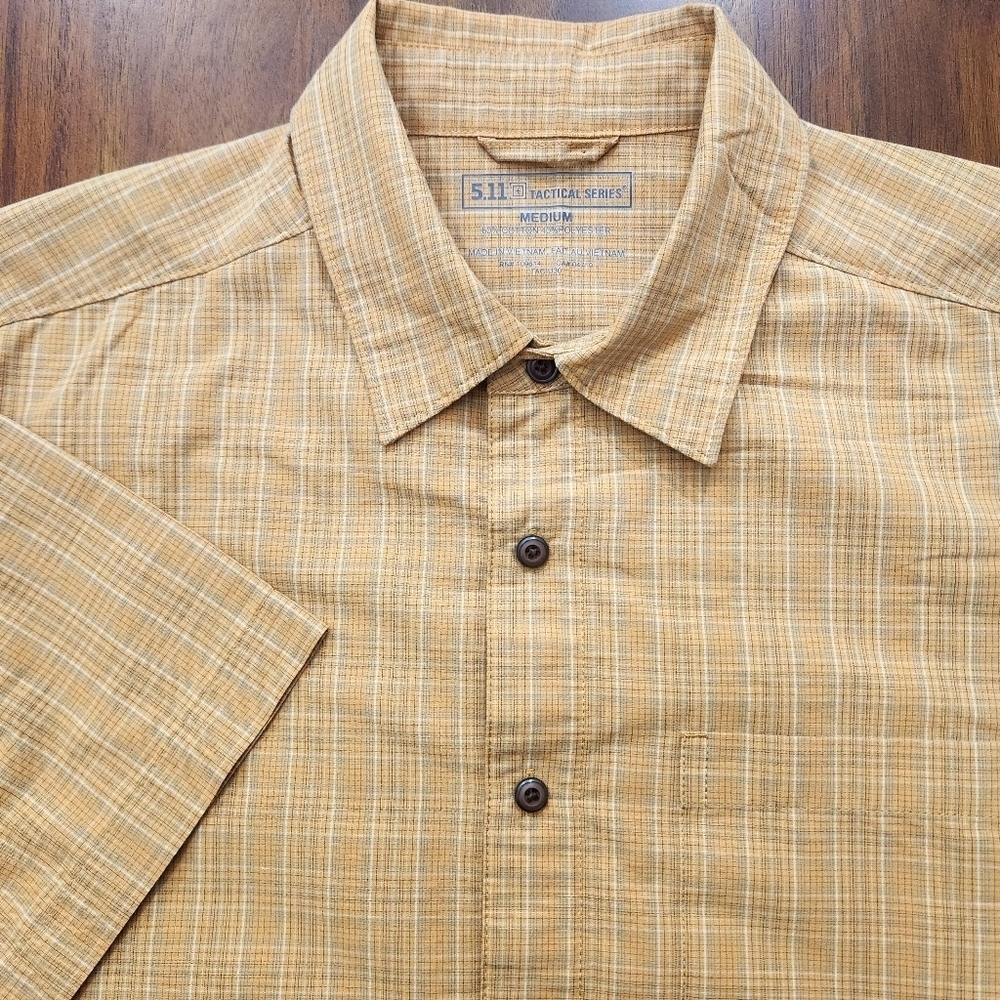 5.11 Tactical Series Shirt Sz Medium Tan Plaid Snap Up Covert Conceal Carry CCW